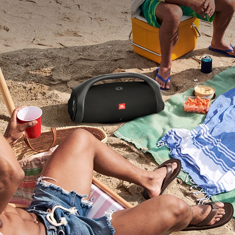 Caixa de Som Portátil JBL Boombox com Bluetooth 50W Lacrada